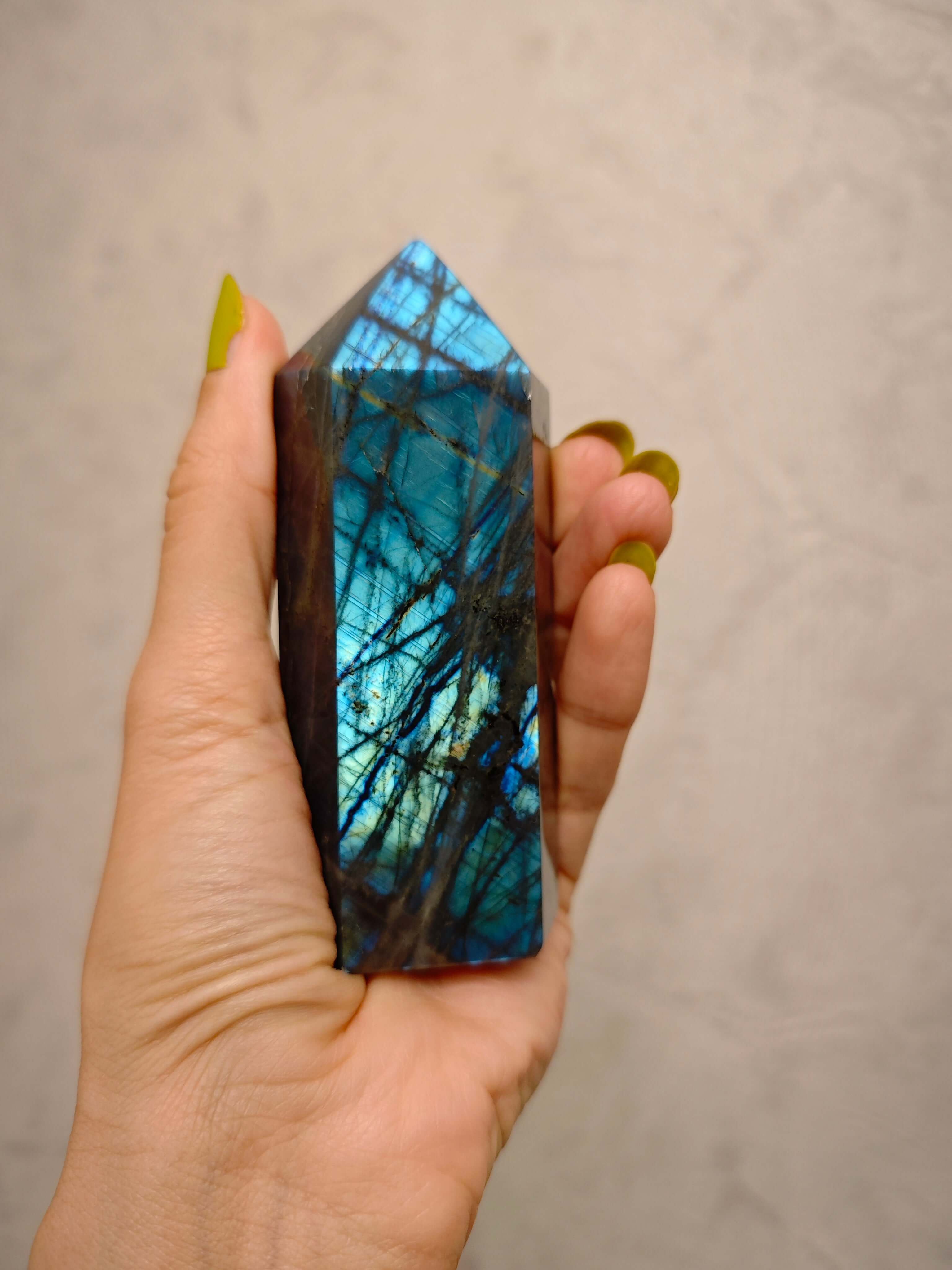 Labradorite Bleue - Pointe EXTRA - 282 g - Oracles & Lunes